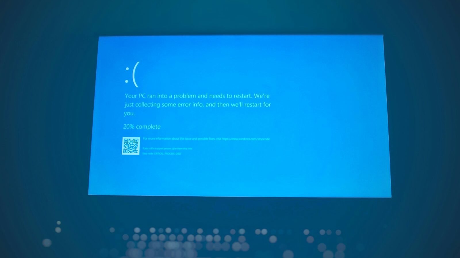 A computer screen showing a system error